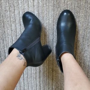 Charlotte russe heeled booties size 8